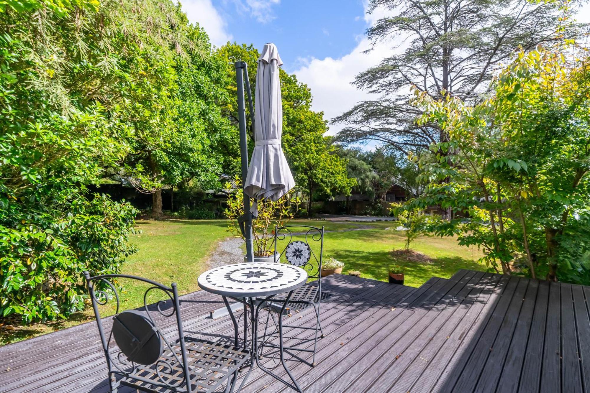 Pinehaven Cottage Upper Hutt Exterior foto